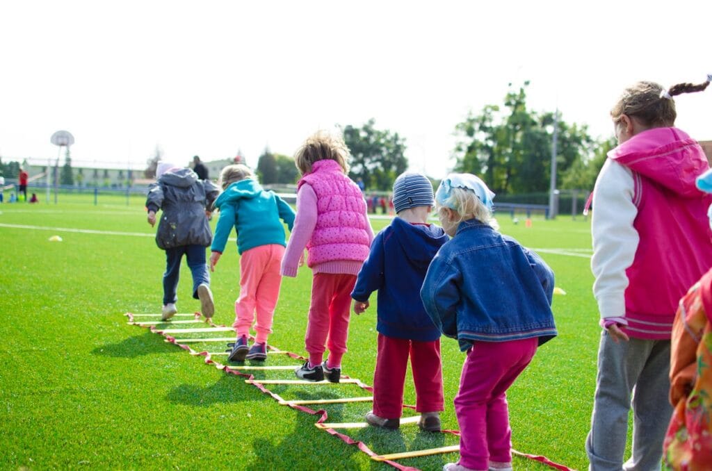 Praticar esportes na infância é hábito saudável