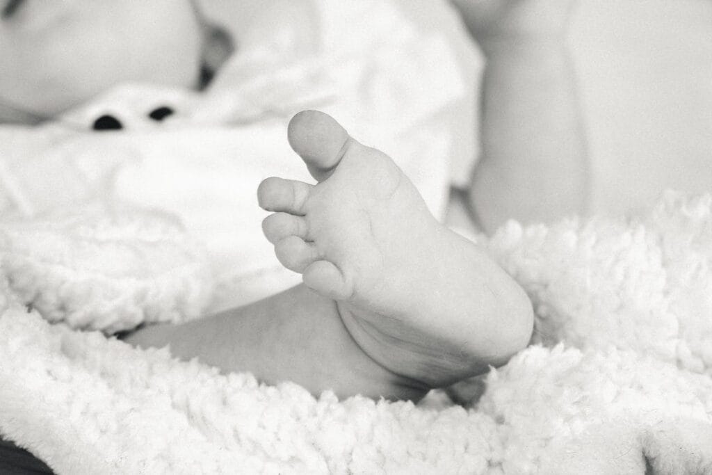 Como crescem os pezinhos do bebê?